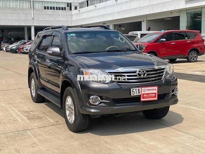 Toyota Fortuner 2014 2.7V 4x2 - 98000 km