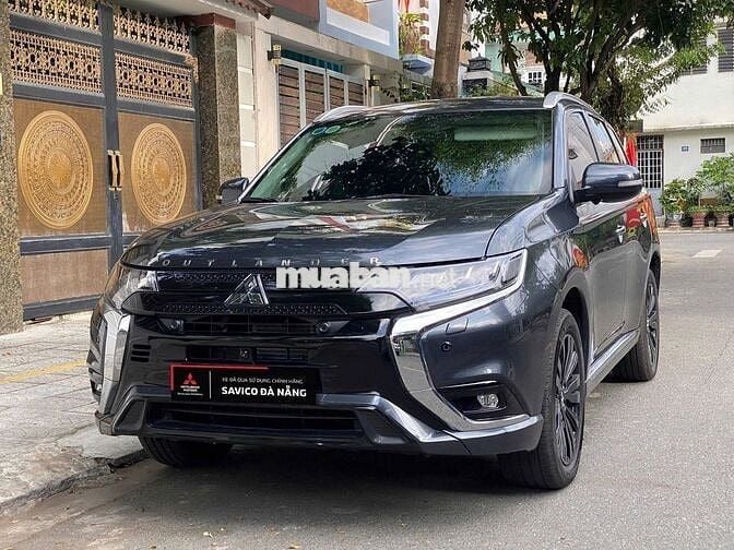 Mitsubishi Outlander 2024 Premium 2.0 CVT 11000 km