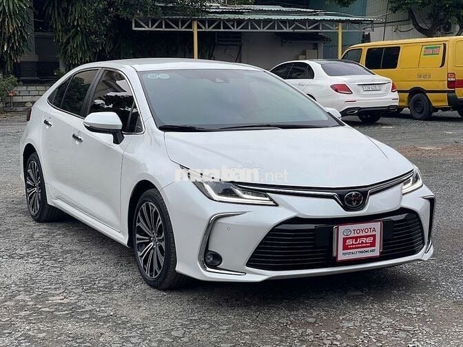 Toyota Corolla Altis 2023 1.8V - 15180 km