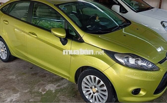 Ford fiesta 2012 , số tự động loai 5 chỗ