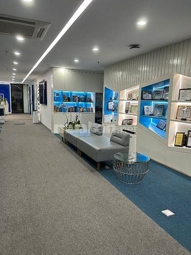 Cho thuê tòa nhà văn phòng đường Út Tịch, Phường 4, Quận Tân Bình 
