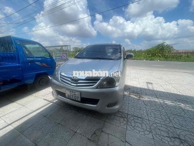 Toyota Innova 2009 G - 123459 km