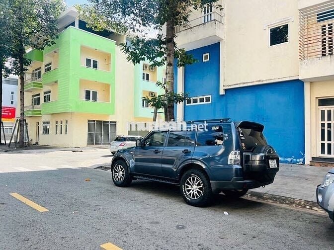 Mitsubishi Pajero 2008 3 - 130000 km