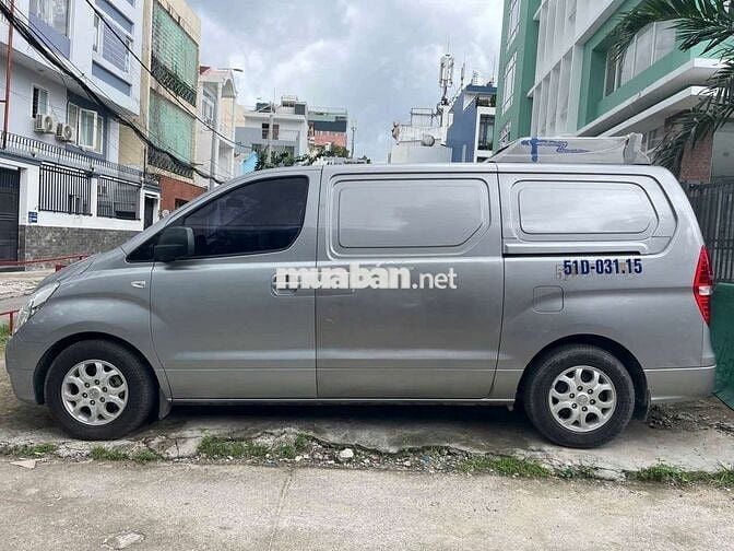 HYUNDAI STAREX BÁN TẢI TỰ ĐỘNG MÁY DẦU CỰC ĐẸP