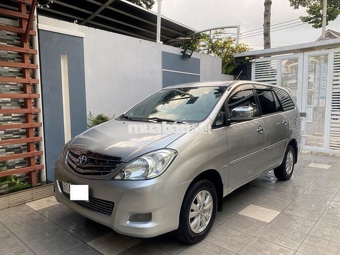 Toyota Innova 2.0V - 122000 km