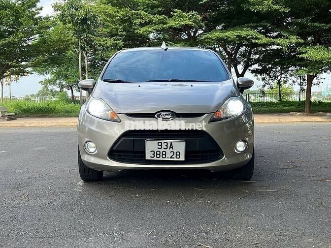 Ford Fiesta 2012 1.6 AT Sedan - ghi bạc đẹp