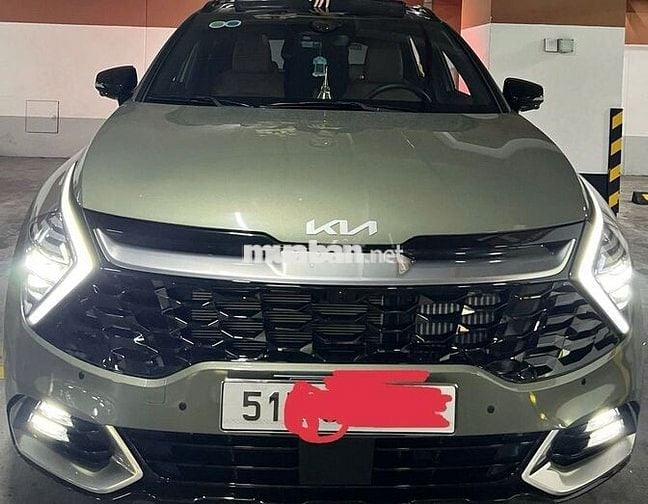 Kia Sportage 2023 Signature 1.6T AWD - 16000 km