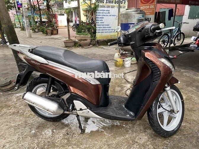 Honda SH 125i màu nâu, xe tay ga