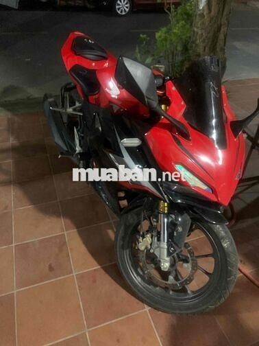 Cần bán gấp cbr150r, có fix cho ae yêu xe