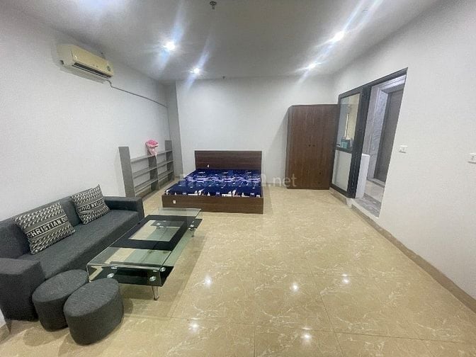 Cho thuê căn hộ mặt đường Nghi tàm