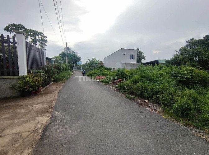 Bán 163m2 đất ở. Tân Thới Nhì. Kích thước 13,5*12,5m. Hóc môn 