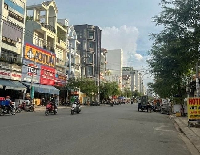 Bán nhà số 209 mặt tiền  đường  Phạm Văn Bạch, Phường 15, Q. Tân Bình