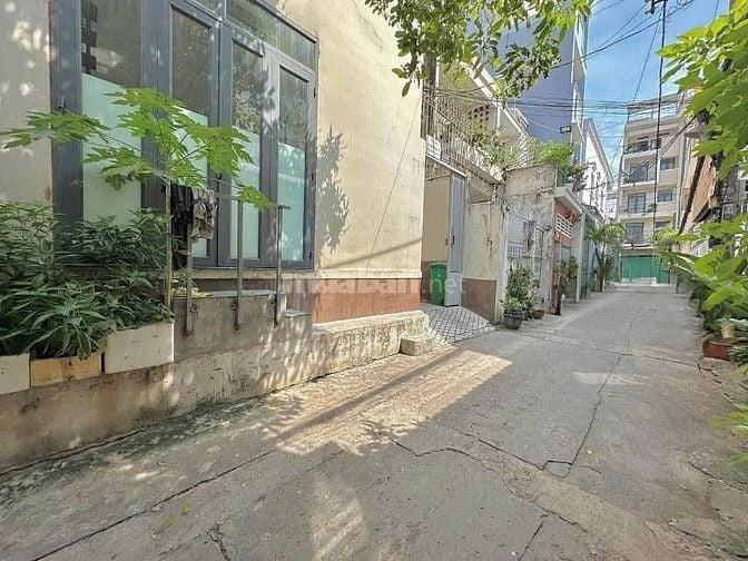 Nhà dt: 78m ( 8 x 9.5m ), cách Lê Văn Thịnh 30m - Bình Trưng Tây
