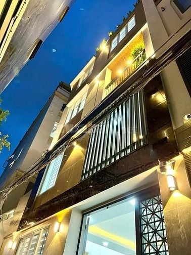 Nhà 6,5 x 6,1 đúc 1 trệt 1lững 2 lầu ST đường Phạm Văn chiêu p8 gò vấp