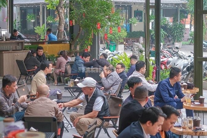 Nhượng Cafe Lô Góc Khu Duy Tân mặt tiền 17M