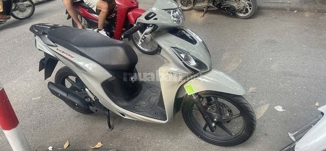 Cần bán xe Vision, nữ đi, nguyên bản, còn mới, ít sử dụng