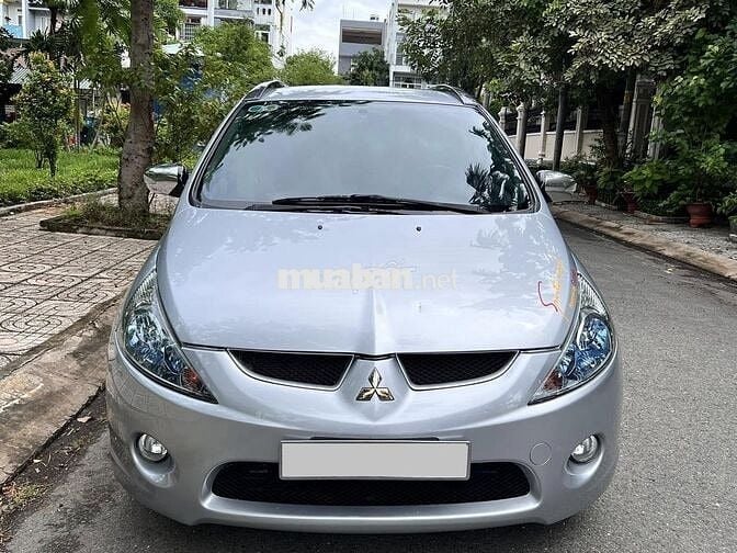 Mitsubishi Grandis 2009 số tự động màu bạc