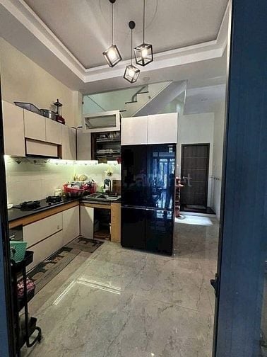 BÁN NHÀ MẶT TIỀN,NHÀ 3 TẦNG,SỔ HỒNG RIÊNG ,VỊ TRÍ TP DĨ AN,TP HCM