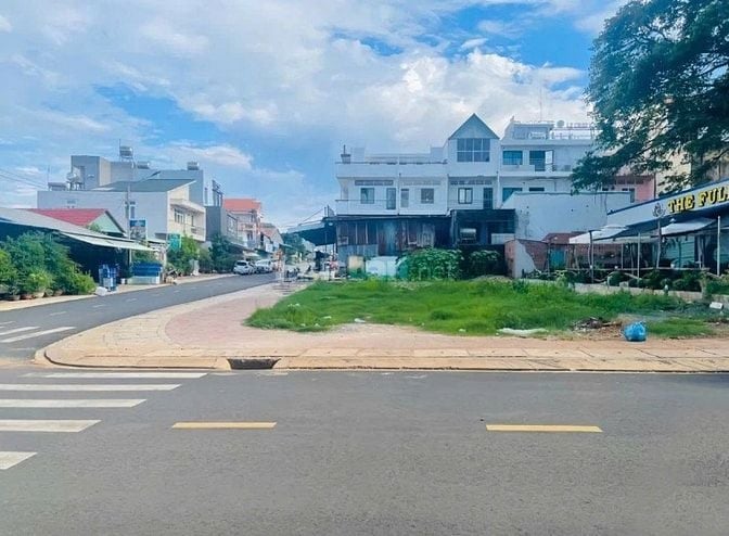 Đất 200m2 Lô Góc 2MT Gần Chợ Việt Kiều-Cách QL 22 chỉ 200m -Giá 420tr