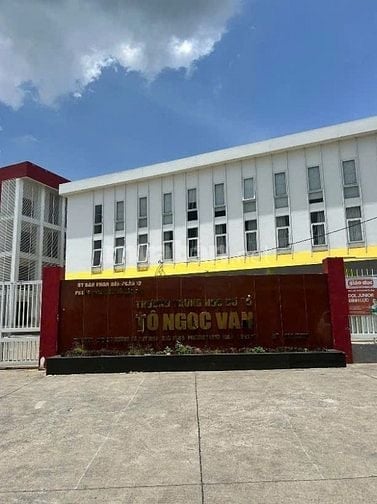 Bán nhà Thạnh Xuân 31,Quận12 tphcm.Dt: 3,5m x 8m.Đúc 1lầu 2 pn 2wc .