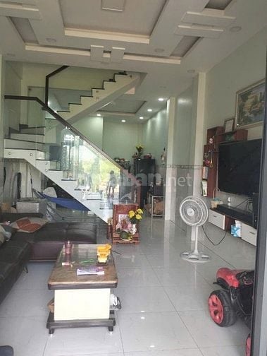 Về quê Bán nhà chính chủ 1 trệt 2 lầu,p.long Phước Q9, giá chỉ 3.2 tỉ