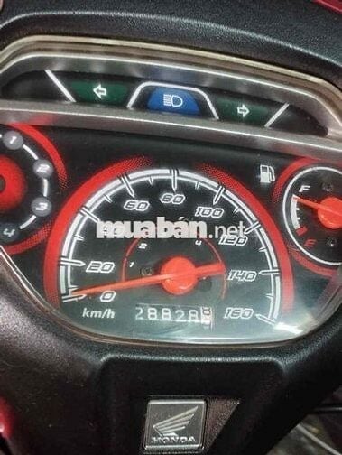 cần bán xe blade đỏ đen ít đi xe còn mới chính chu