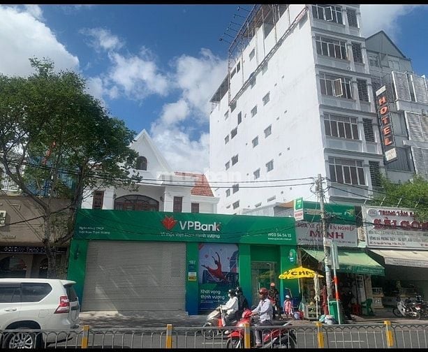 Bán nhà MT 107 Nguyễn thị thập Q7.DT 12 dài 26 nở hậu 16m, giá 87 tỷ 