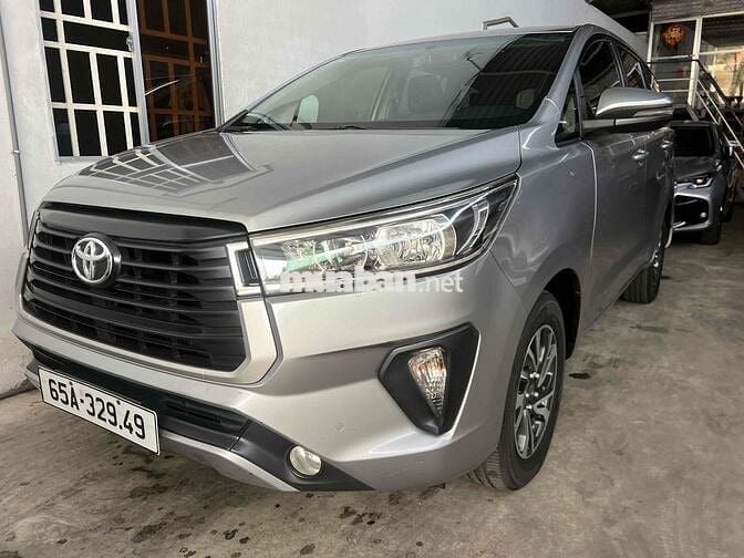 Toyota Innova 2021 2.0E - 102000 km