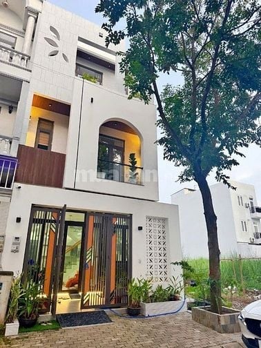 NHÀ PHỐ 1 TRỆT 2 LẦU – SHR – 80M² – GIÁ 2 TỶ 5 – NGAY TRUNG TÂM TÂN AN