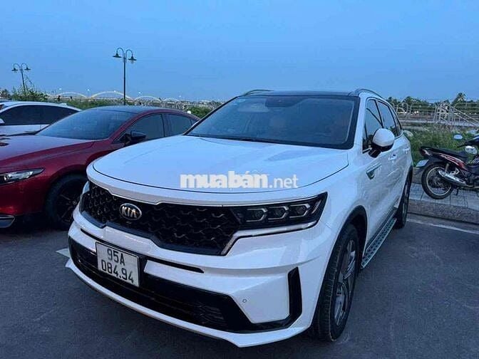 Kia Sorento 2022 Premium 2.2 AT AWD - 42000 km