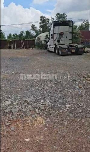 Cho thuê đất 1600m2 gần đường Hoàng Hữu Nam, phường Long Bình, Quận 9
