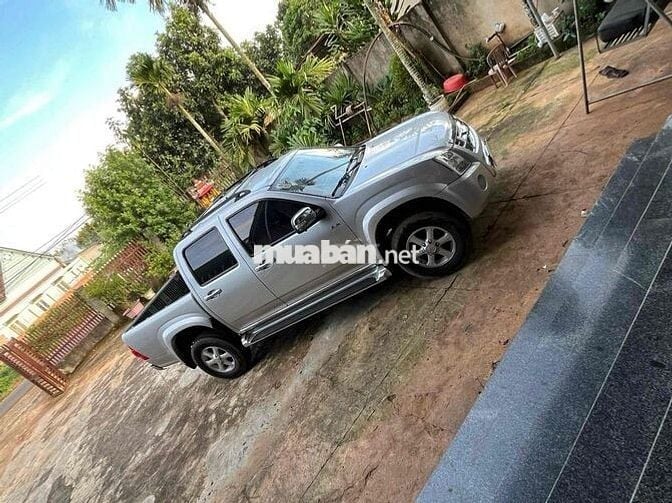 Isuzu Dmax 2008 - 146000 km