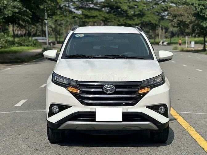 Toyota rush 1.5AT