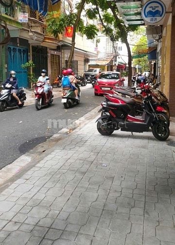Cho thuê nhà ng ôtô tải ra vào  khu chia lô Trần Khát Chân Lạc Nghiệp 