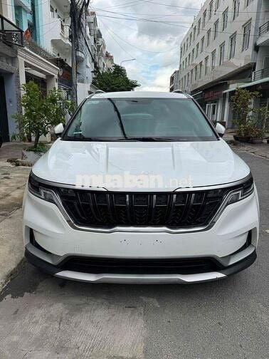 Kia Carnival 2022 2.2D Luxury 8 chỗ - 50000 km