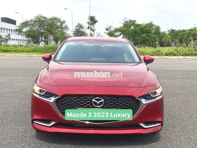 Mazda 3 2023 1.5L Luxury - 12000 km