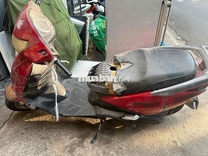 xe máy honda như hình để lâu, không chạy được