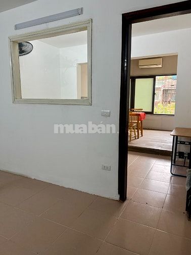 Chính chủ cần bán nhà tập thể diện tích sử dụng 100m2, gần hồ Kim Đồng