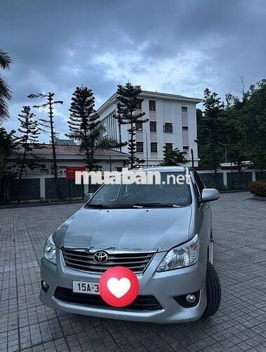 Toyota Innova 2012 2.0V - 200000 km