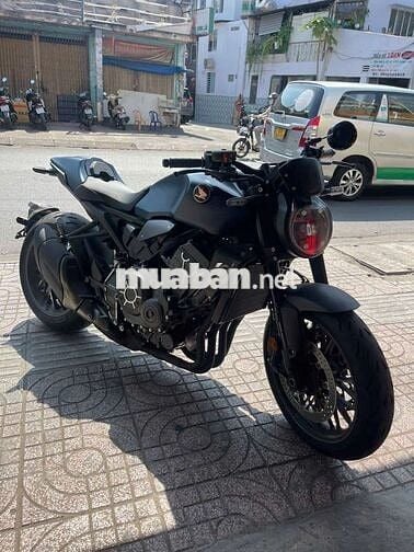 Honda CB1000R Xe chưa hết roda