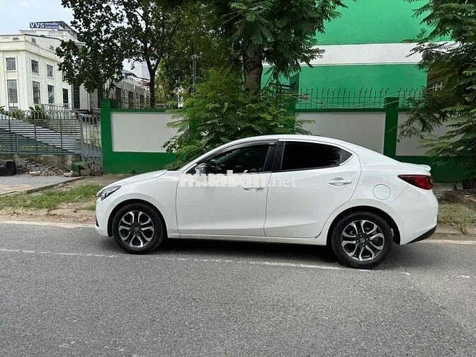 Mazda 2 2016  1.5 AT Sedan - 68000 km