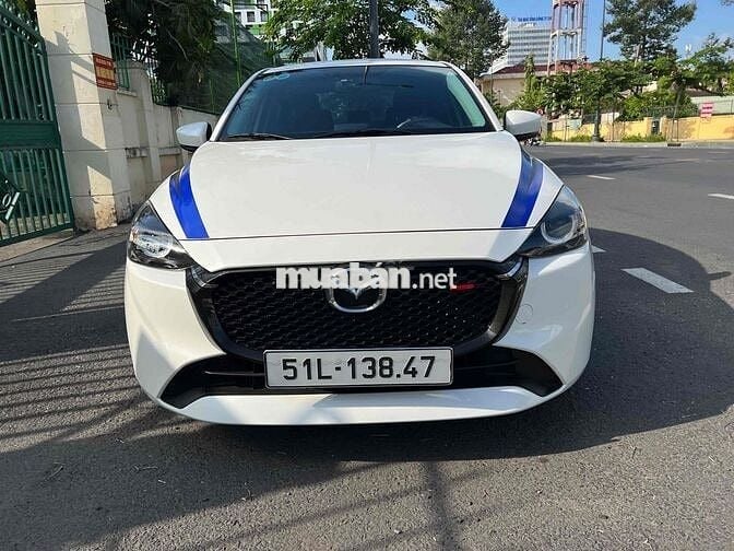 Mazda 2 2024 Luxury - 10000 km