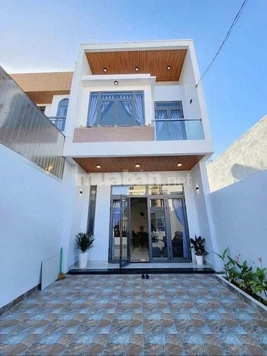 Chủ nhà về quê cần bán gấp. hoàng Phan thái Bình Chánh