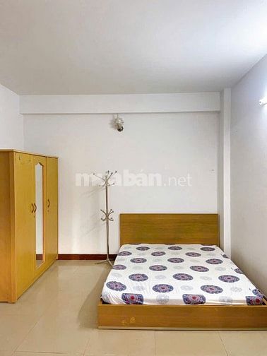 CC Nguyễn Thị Tần P2Q8  62m 2PN 2 ban công có sẵn Nt cạnh chợ Rạch Ông