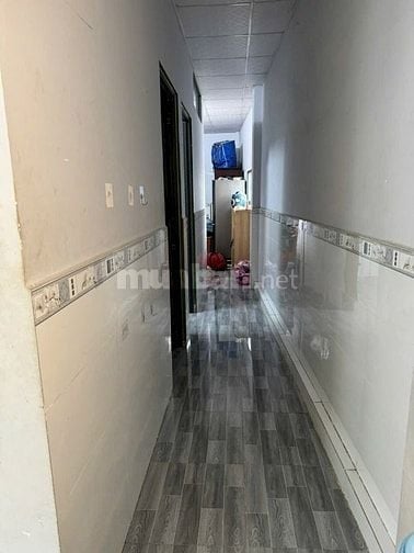  Cho thuê nhà mặt đường số 5 , p Cát Lái . Giá 6.5 tr/th