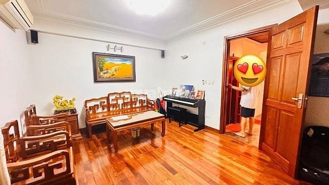 Chính chủ Bán nhà mặt phố Đào Tấn, Ba Đình.53.9m mặt tiền rộng 5.39m.