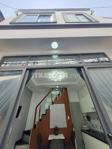 Bán nhà 2 tầng đúc, mới đẹp ở ngay , Phan Văn Trị, Gò Vấp, giá 2,86 tỷ