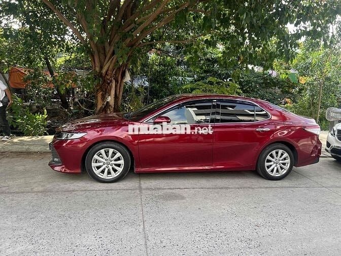 Toyota Camry 2020 bản 2.0G