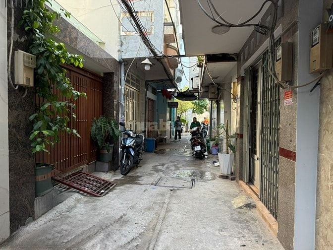Bán nhà mới đẹp hẻm 591 Trần Xuân Soạn P. Tân Hưng TPHCM, 8.2X6M, 2L
