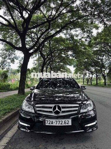 Mercedes Benz C Class 2014 C300 AMG - 11000 km